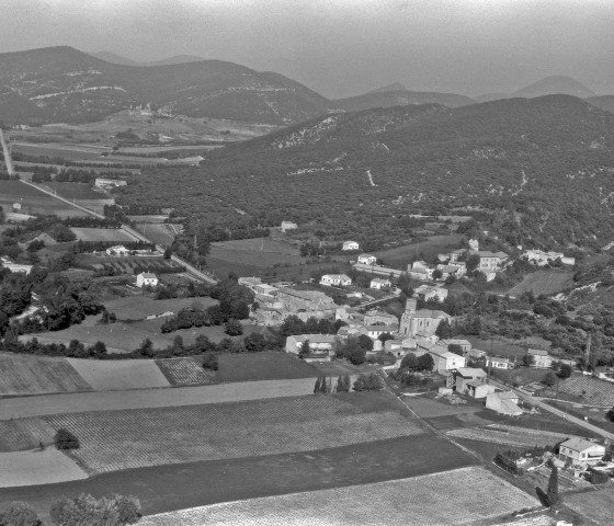 Vue aérienne du village.