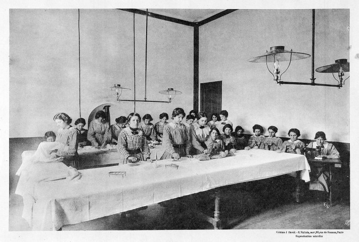 Valence.- Classe de travaux manuels de l'École Normale d'institutrices.