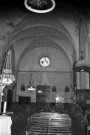 Taulignan.- La nef et le chœur de l'église Saint-Vincent.