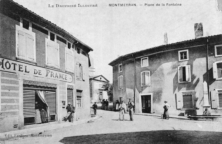 La place de la Fontaine.