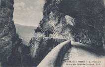 Relations amicales et expéditeurs non identifiés.