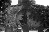 Suze-sur-Crest.- La chapelle Chosséon et le cimetière.