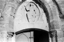 Le Grand-Serre.- Le tympan du porche de l'église Saint-Mamert.