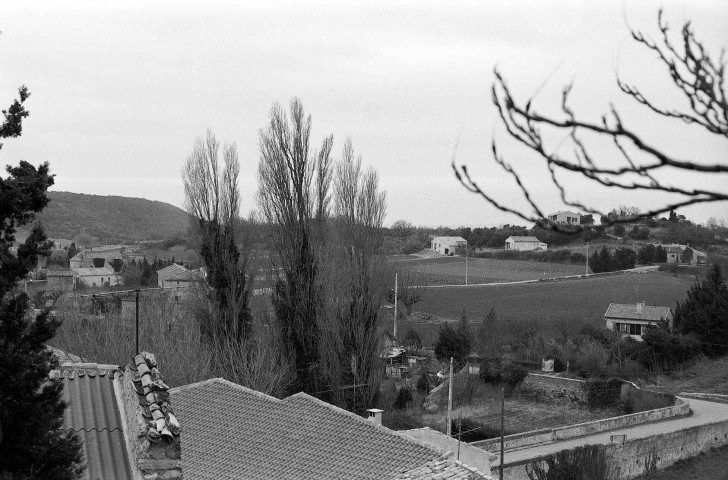 Le Pègue. - Vue du village vers l'ouest.