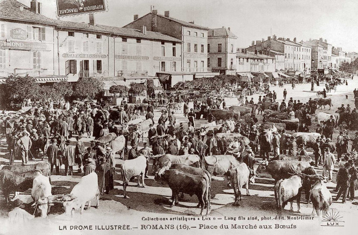 Romans-sur-Isère.- Le marché aux bœufs, place Jean Jaurès.