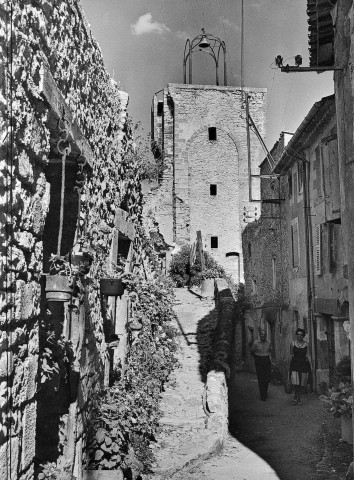 Montbrun-les-Bains. - Le beffroi (XIVe siècle)