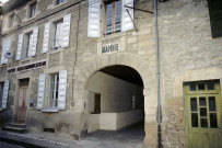 Charmes-sur-l'Herbasse.- La mairie et la poste.