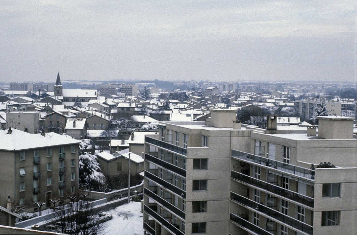 Valence.- Neige sur la ville.