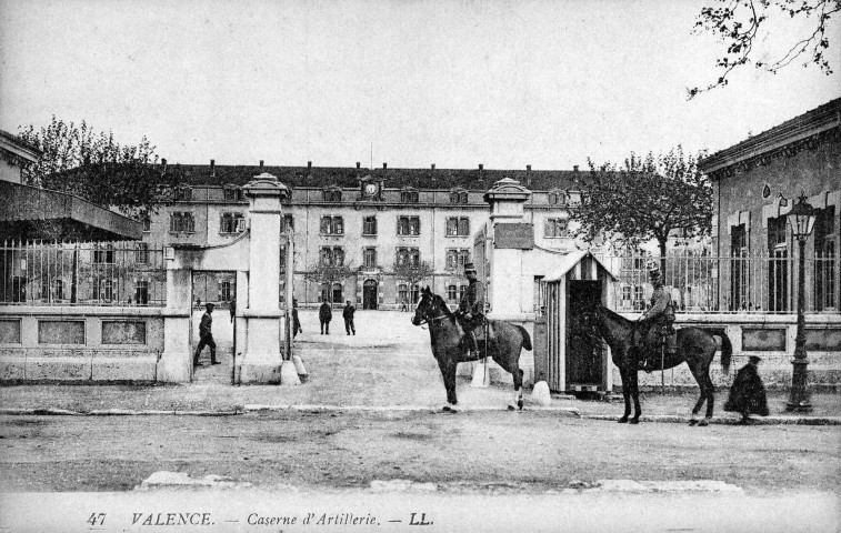 La caserne Latour-Maubourg, avenue de Romans.