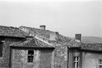 Saint-Vallier. - L'angle nord-est de la couverture du château.