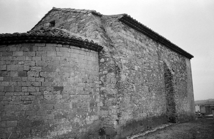 La Bâtie-Rolland. - L'angle nord-est de la chapelle Saint-Andéol.