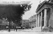 Crest.- L'actuelle place du Général de Gaulle.