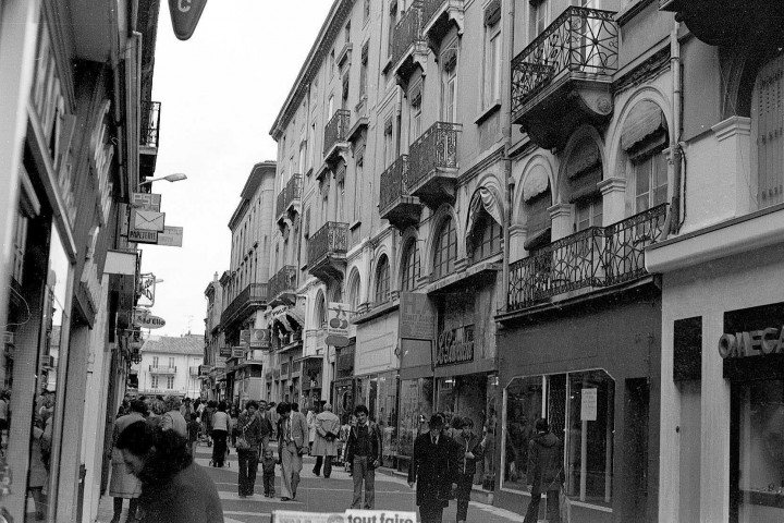 Valence. - Rue Émile Augier.