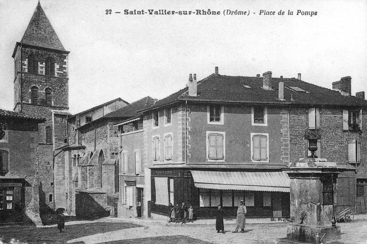 Place de la Pompe.