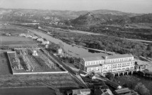 Beaumont-Monteux.- Vue aérienne de la centrale hydraulique EDF sur l'Isère