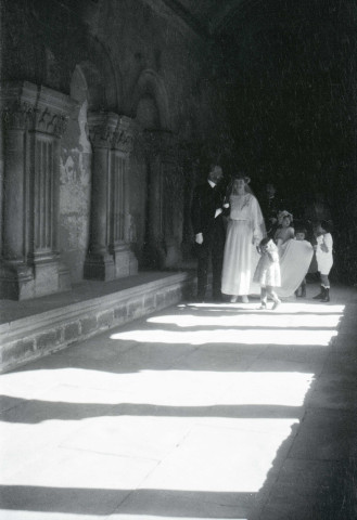 Mariage religieux à la cathédrale Saint-Trophime d'Arles (Bouches-du-Rhône).