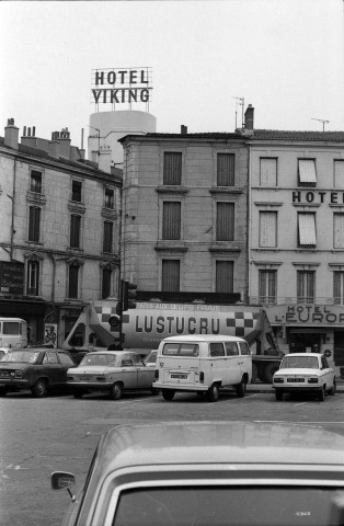 Valence.- Avenue Félix Faure et rue Faventines.