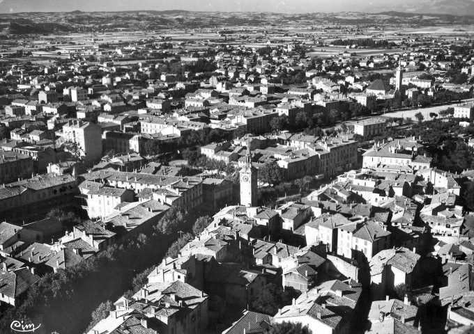 Vue aérienne de la ville.