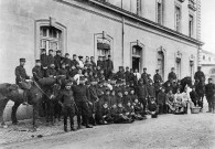 Valence. - Soldats de la 5e batterie, caserne Chareton.