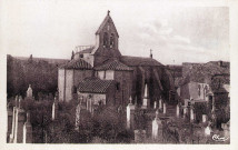 L'église Sainte-Croix et le cimetière.