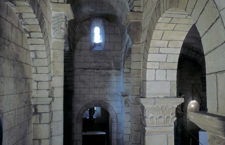 Chantemerle-les-Blés.- Vue intérieure de l'église.