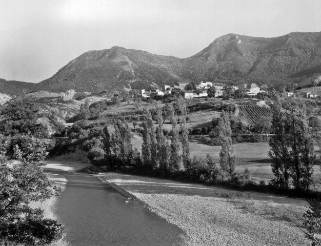 Espenel. - Vue du village.