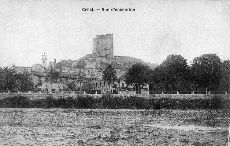 Crest. - Vue générale du village.