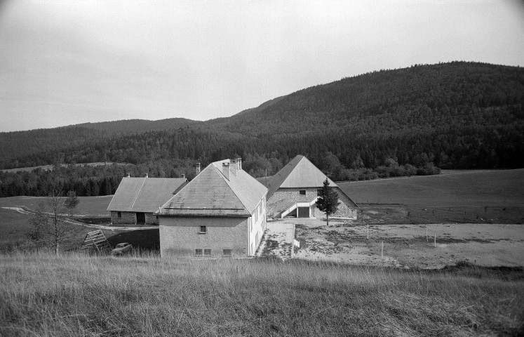 Bouvante.- Centre de vacances Lafarge de Lente.