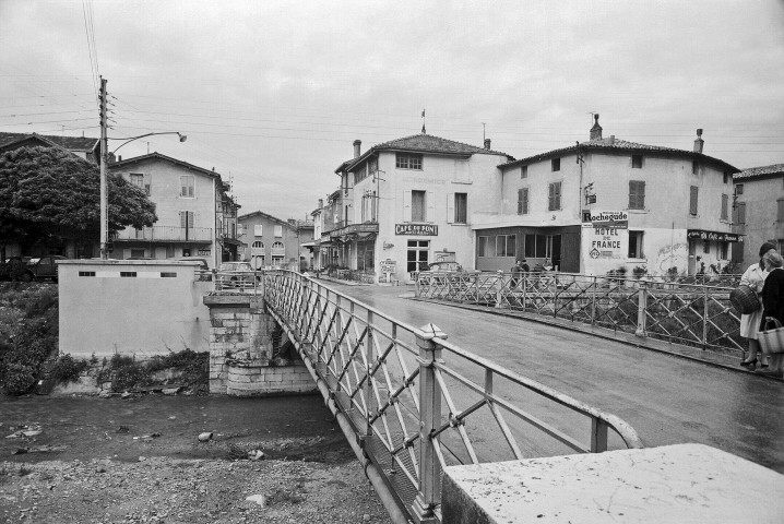 Chabeuil. - Le pont sur la rivière la Véore