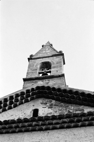 Félines-sur-Rimandoule.- Le clocheton de la chapelle Saint-Antoine provient de la chapelle de l'Hermitage dont les vestiges dominent le village.