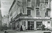 Romans-sur-Isère.- La pharmacie Aubéry place Lally-Tollendal