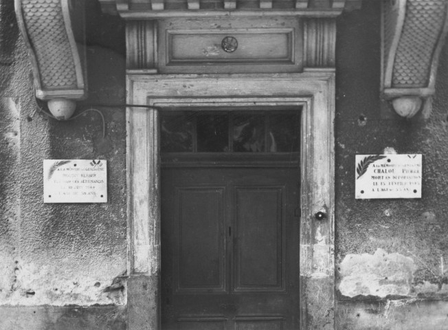 78-79. Brigade de Taulignan. Nature de la commémoration : stèle. Lieu : Taulignan, en bordure de la route départementale n°167 point kilométrique 0,50 et point kilométrique 1,50. Nombre de victimes, fusillées : 1 ; mortes en déportation : 1. Circonstances : fusillade du 12 juin 1944 et mort en déportation le 15 février 1945.