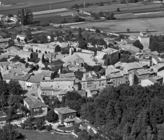 Vue aérienne du village.