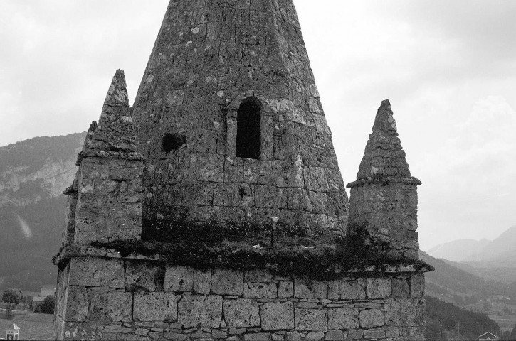 La Chapelle-en-Vercors.- Détail du clocher de l'église Assomption de Notre-Dame.