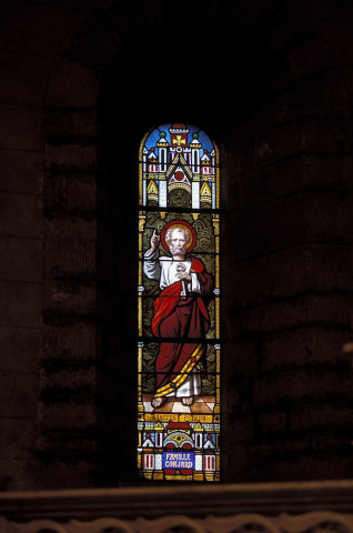 Moras-en-Valloire.- Vitrail de l'église.