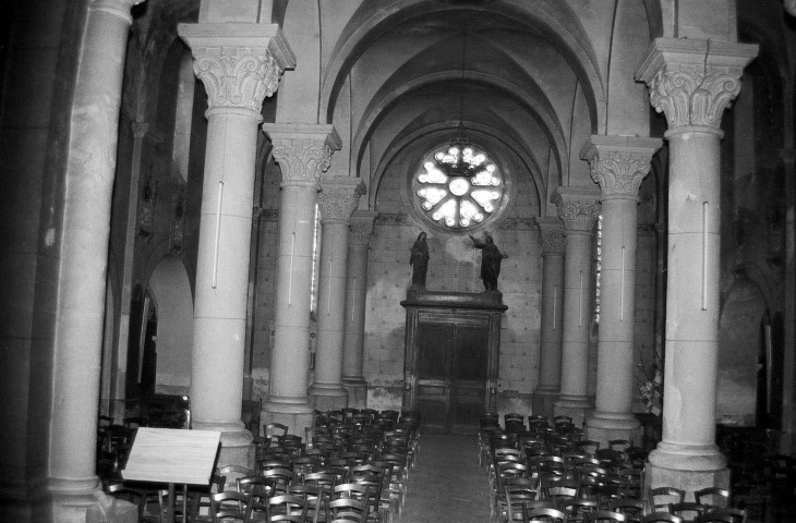 Allex.- La nef de l'église Saint-Maurice.