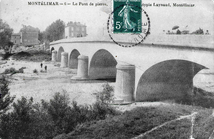 Pont de pierre sur le Roubion.