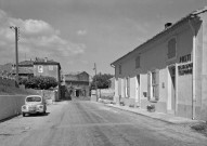 Châteauneuf-du-Rhône. - La poste.