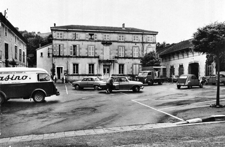 La place de l'hôtel de ville.