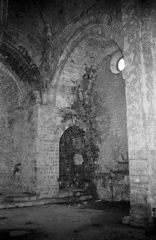 Lachau.- Intérieur de la chapelle Notre-Dame de Calma.