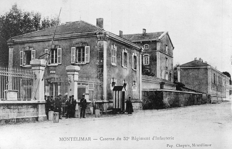 Montélimar.- La caserne Saint-Martin.