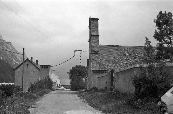 Lus-la-Croix-Haute. - La chapelle (XIIe s.) Sainte-Vierge du hameau de la Jarjatte.