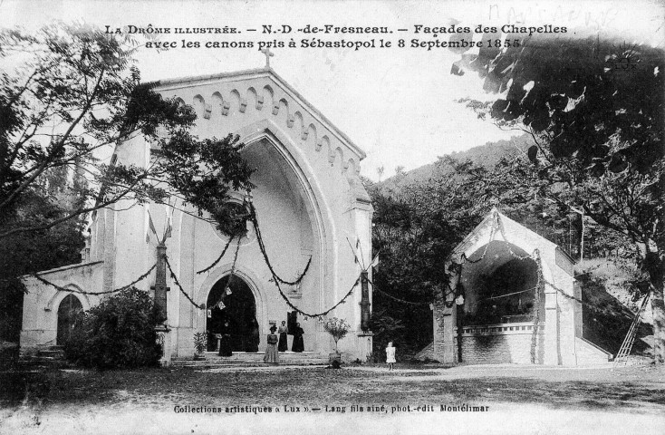 La chapelle et le sanctuaire Notre-Dame de Fresneau décorés pour le pèlerinage du 8 septembre.