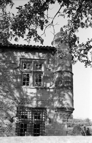 Chanos-Curson.- Façade est de la maison forte de Conflans.