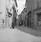 Buis-les-Baronnies. - Grande-rue.