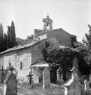 Rochegude. - La chapelle Saint-Denis et le cimetière.