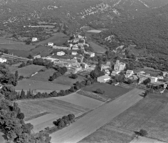 Vue aérienne du village.