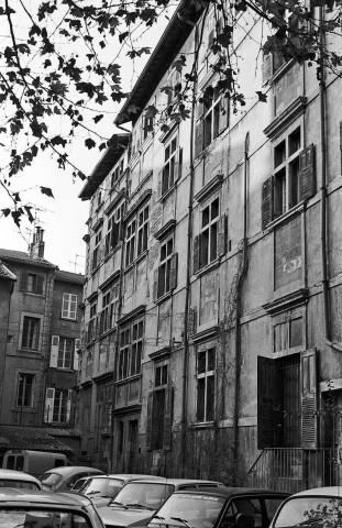 Valence. - La façade sud de l'ancienne abbaye de Vernaison, devenue annexe du Palais de Justice.