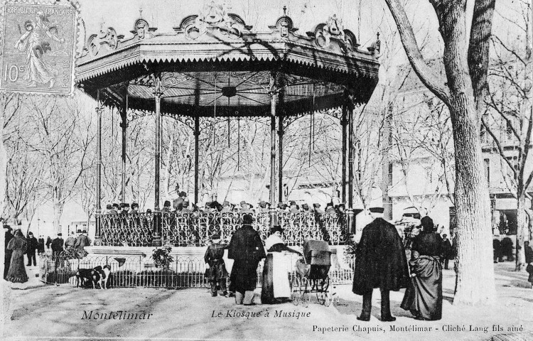 Montélimar. - Le kiosque à musique (avant 1906).