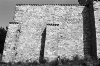 Montclar-sur-Gervanne.- La façade sud de l'église Saint-Marcel.